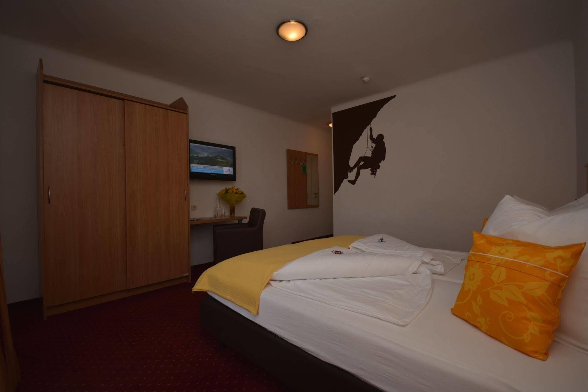 Sporthotel Kitz Bruck an der Grossglocknerstrasse Ngoại thất bức ảnh